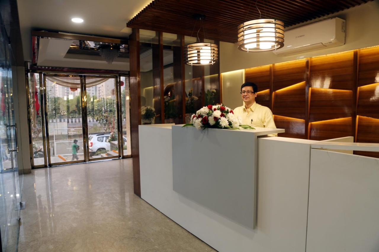 诺伊达 阿瓦德旅馆酒店 外观 照片